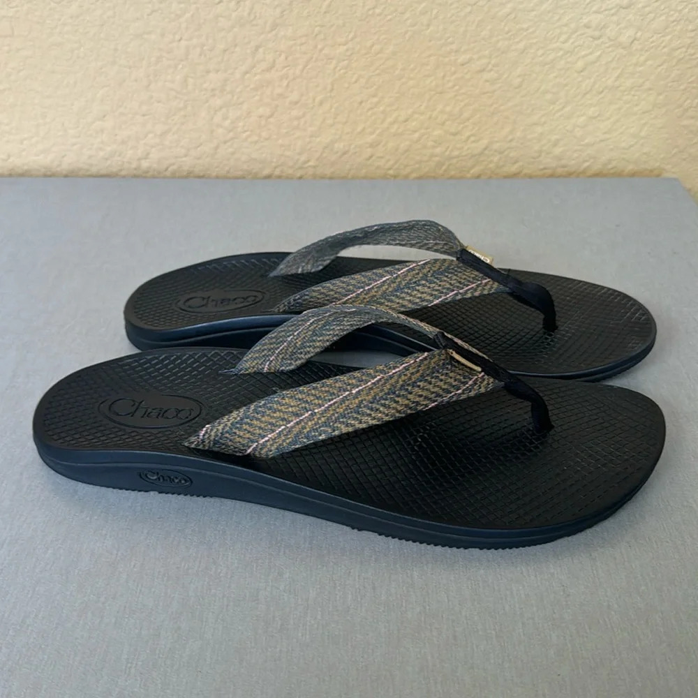 Chaco Women's Classic Flip Flop. W 12